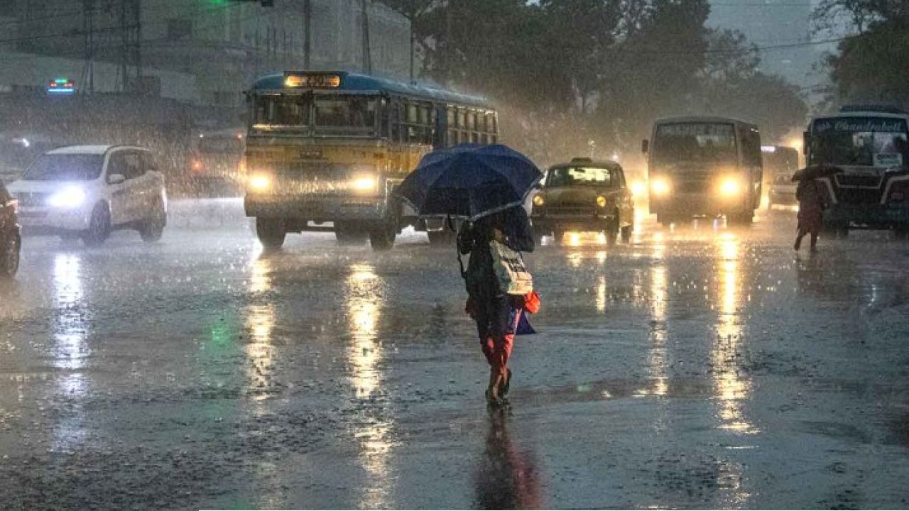 বিশ্বকর্মা পুজোয় ভাসবে বাংলা? বঙ্গোপসাগরে ফের দুর্যোগের অশনিসংকেত!