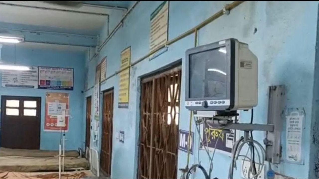Mankar Hospital Attack: স্বজনহারানোর হাহাকার পাল্টে গেল রণংদেহি রোষে, চিকিৎসায় গাফিলতির অভিযোগে তুলকালাম মানকর গ্রামীণ হাসপাতাল