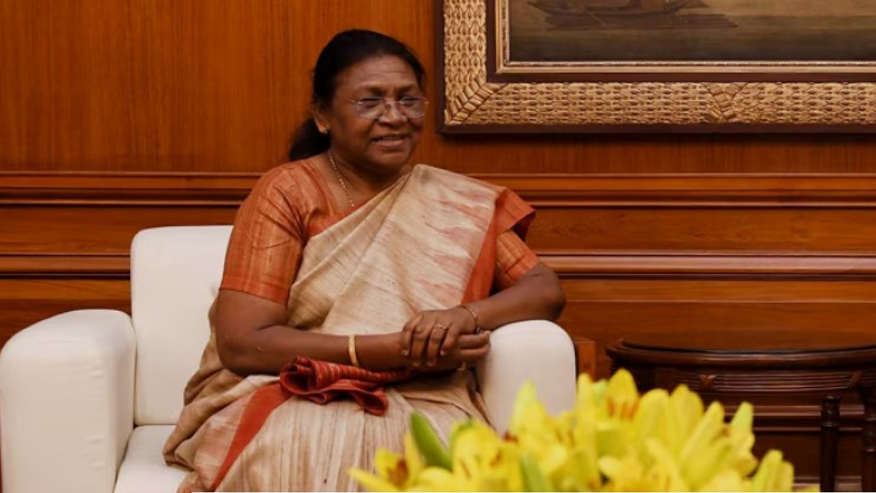 President Murmu: মাদক বিরোধী আইনের সঙ্গে সরাসরি সংঘাত, রাজ্যের গুন্ডাদমন বিলে সই করলেন না রাষ্ট্রপতি; রাজ্যকে বিঁধে খোঁচা বিরোধীদের