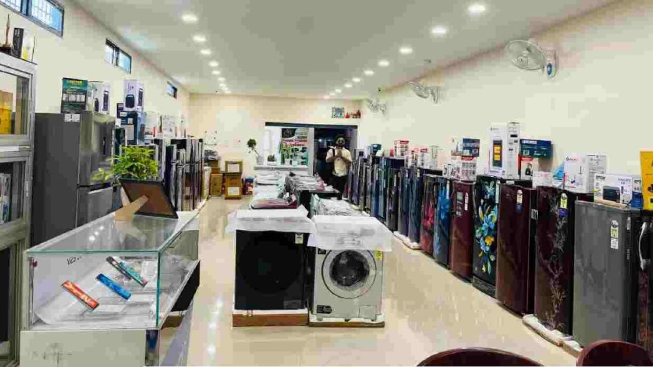 Electronics Price Hike: ১ অক্টোবর থেকেই অবিশ্বাস্য দাম বৃদ্ধি! উৎসবের আগেই ছ্যাঁকা খাবে পকেট, কত দাম বাড়ছে টিভি-ফ্রিজ-এসির?