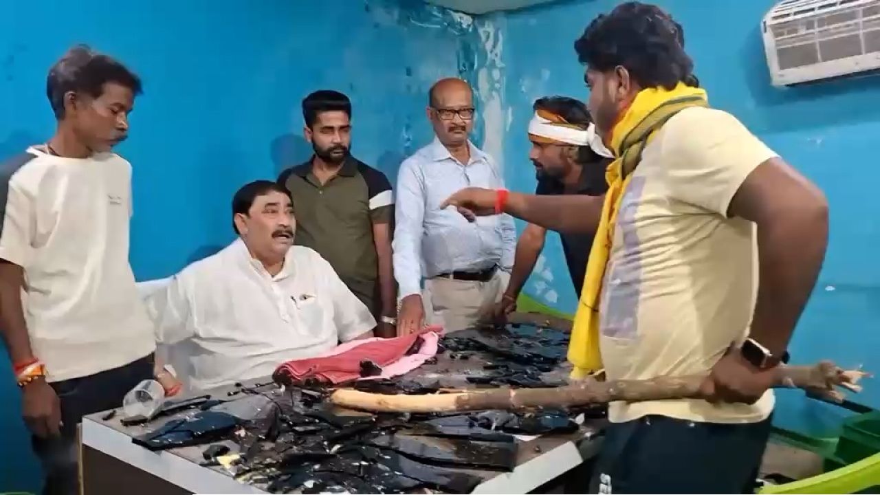 Birbhum News: অনুব্রতকে হুমকি ও তাণ্ডবে অভিযুক্ত কারা? আড়ালে থাকা বান্টি-ঋষভদের পরিচয় ঘিরে রহস্য