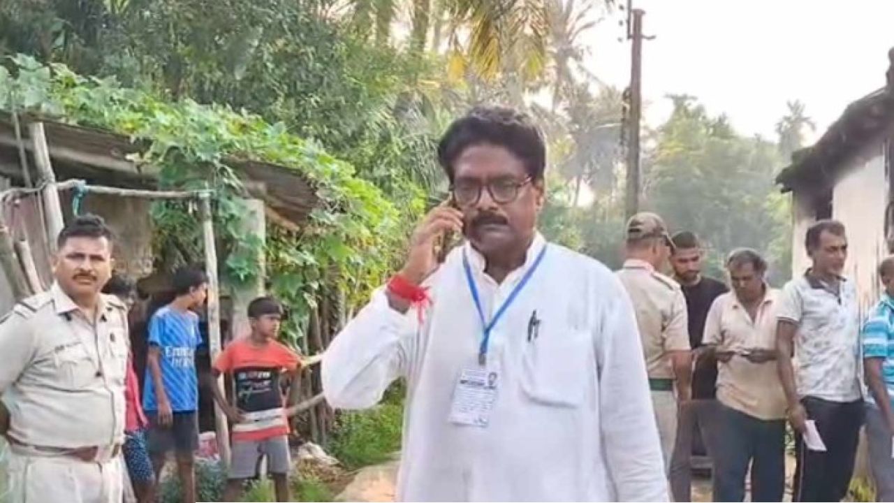 Nandigram Bypoll: লড়াই থেকে গায়েব তৃণমূল! ফাঁকা নন্দীগ্রামে পদ্মকে রুখতে মাঠে কংগ্রেস, সোনাচূড়ায় ঘিরে ধরে প্রার্থীকে বিক্ষোভ!