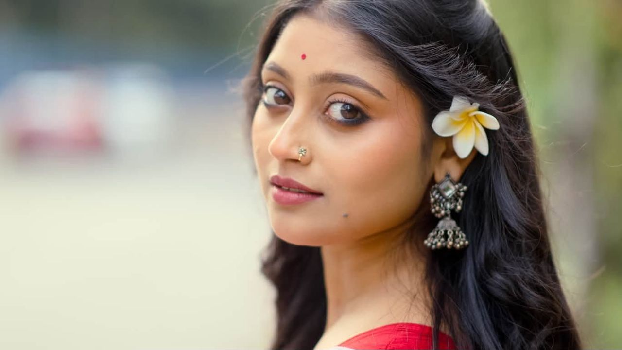 Sampita Pramanik: প্যানিক বোতামেও মেলেনি সাড়া, মাঝরাস্তায় হেনস্তা অভিনেত্রীকে!