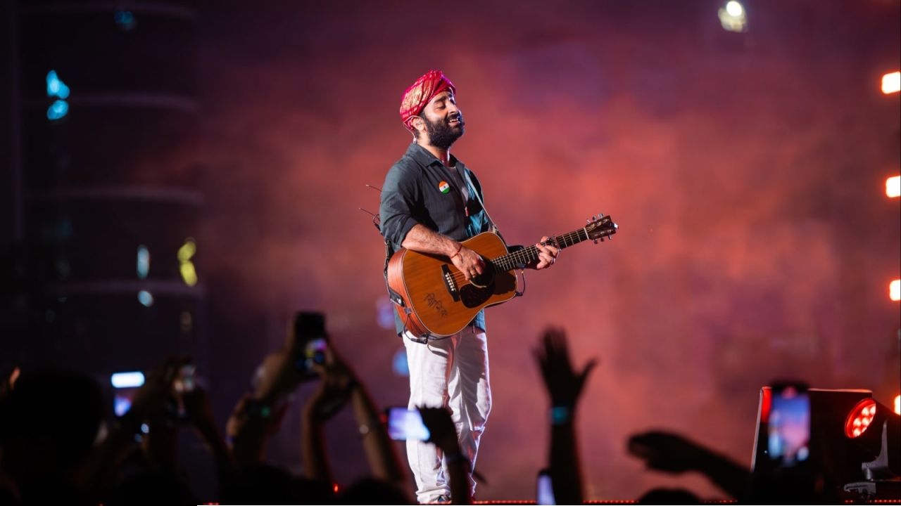 Arijit Singh: আইফোনের দামকেও টেক্কা অরিজিতের কনসার্টের টিকিট! ১১.৮০ লক্ষে দর্শকদের জন্য কী ব্যবস্থা? 