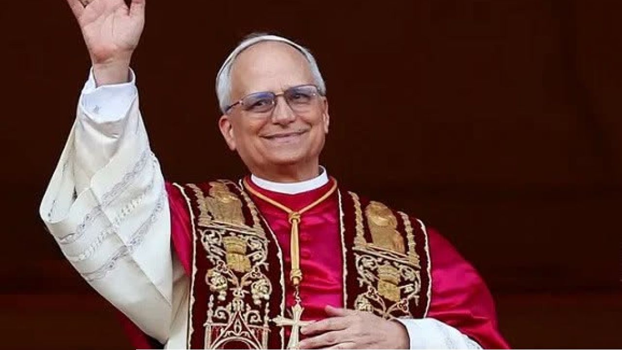 Pope Leo XIV: ক্যানসারে আক্রান্ত পোপ, অস্ত্রোপচারে বাদ ফুসফুসের একাংশ, অনিশ্চিত বিদেশ সফর