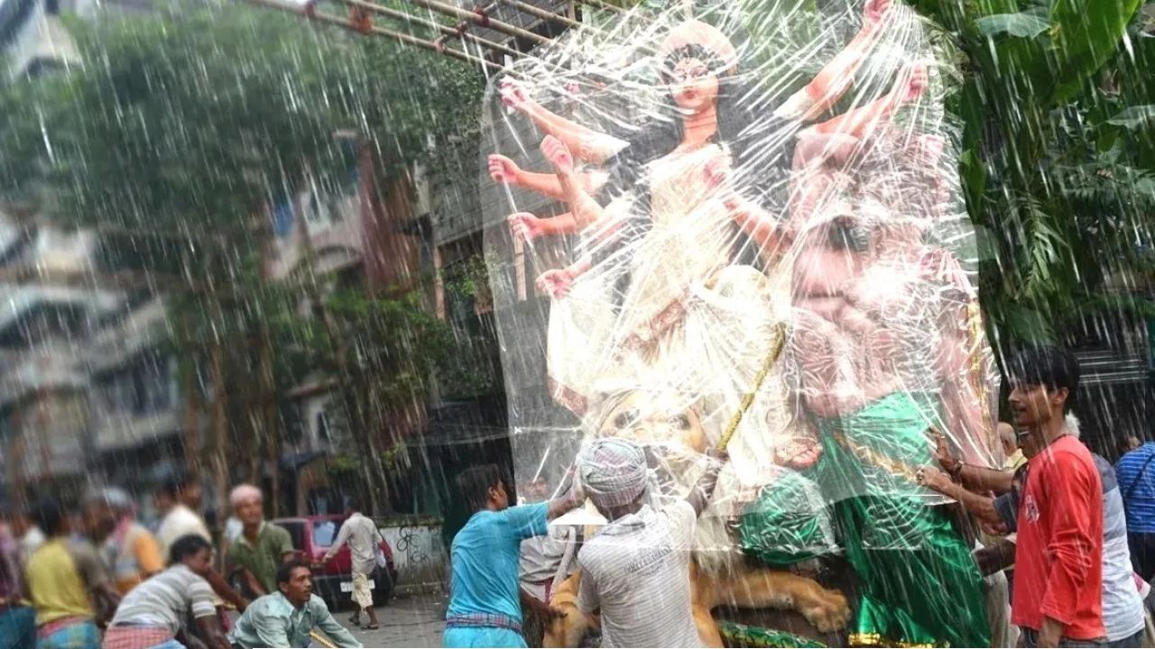 Pujo Weather : মহালয়ার আগে কাটবে বৃষ্টি? বড় আপডেট হাওয়া অফিসের 