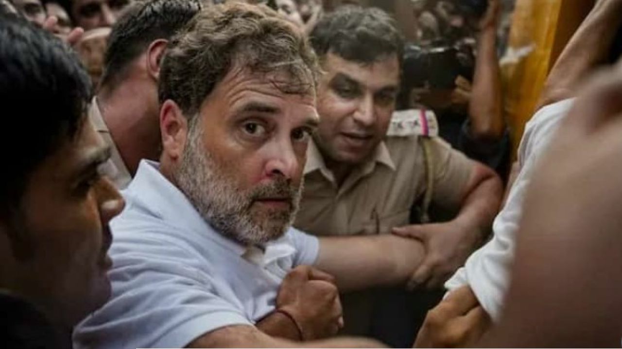 Rahul Gandhi Priyanka Gandhi: অনুমতি ছাড়াই আকাশবাণী ভবনে প্রবেশ! রাহুল-প্রিয়ঙ্কার বিরুদ্ধে বড় পদক্ষেপ দিল্লি পুলিশের