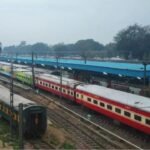 শিয়ালদহ মেইন শাখায় রেল বিভ্রাট: আপ ও ডাউন দুই লাইনেই ব্যাহত পরিষেবা, চূড়ান্ত দুর্ভোগে নিত্যযাত্রীরা