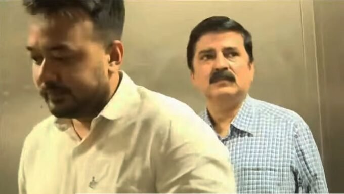 লুক আউট সার্কুলার থেকে ডিরেক্টরেট অফ সিকিউরিটিকে চিঠি! অবশেষে কি জালে কালীঘাটের প্রাক্তন ওসি?