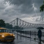 দক্ষিণে বৃষ্টি হলেও কমবে না প্যাচপ্যাচে গরম, জোড়া ঘূর্ণাবর্তের জেরে উত্তরে অতি ভারী দুর্যোগের খাঁড়া!