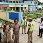 জেলায় জেলায় ‘হোল্ডিং সেন্টার’ তৈরির নজিরবিহীন নির্দেশিকা নবান্নের