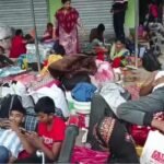 ‘হোল্ডিং সেন্টার’ চালুর জের? হাকিমপুর সীমান্তে প্লাস্টিক পেতে বসলেন অনুপ্রবেশকারীরা, বাংলাদেশে ফেরার হুড়োহুড়ি!