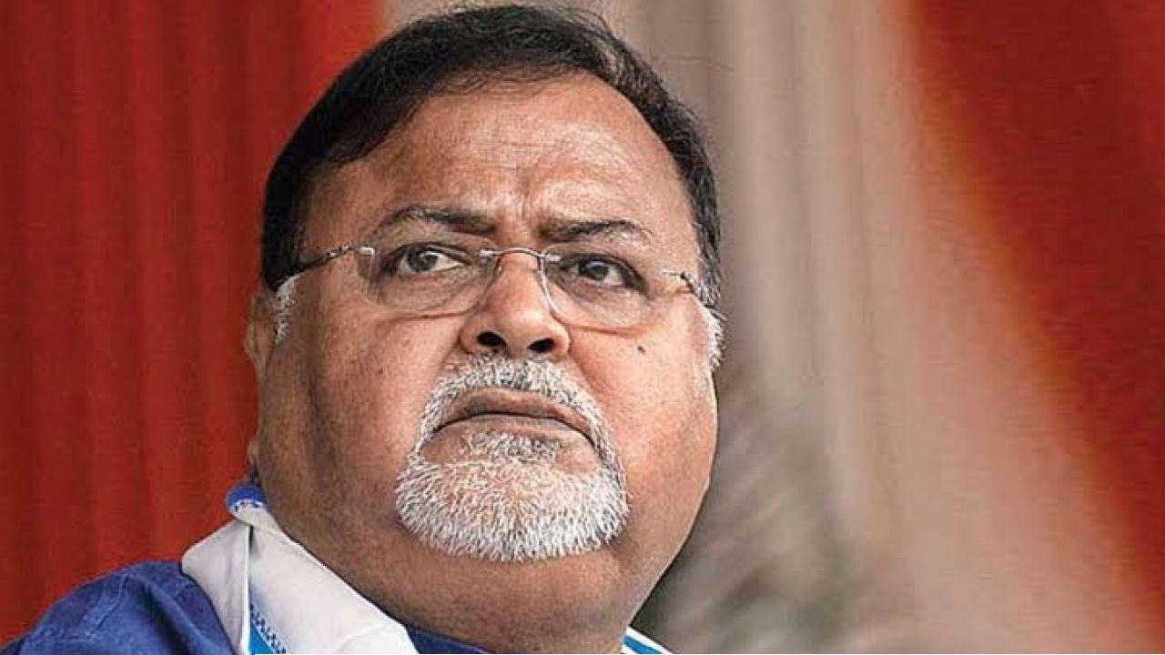 ‘সেনাপতিকে বাঁচাতে বলি দেওয়া হয়েছিল!’ মমতার ‘বাঘ’ মন্তব্যের পর পার্থর বিস্ফোরক ইন্টারভিউ