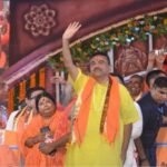 জাতীয় উৎসবের মর্যাদা ও আকাশ থেকে পুষ্পবৃষ্টি, তারকেশ্বরে শুভেন্দু সরকারের মেগা চমক